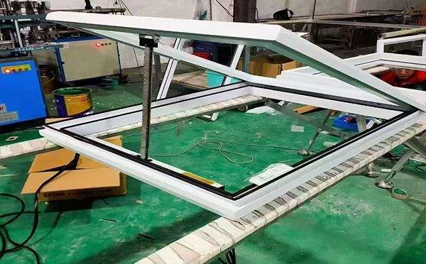 某地下车库出入口凉州排烟窗配置工程