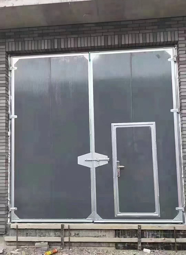 凉州工业平开门在大型设备制造车间的应用实例