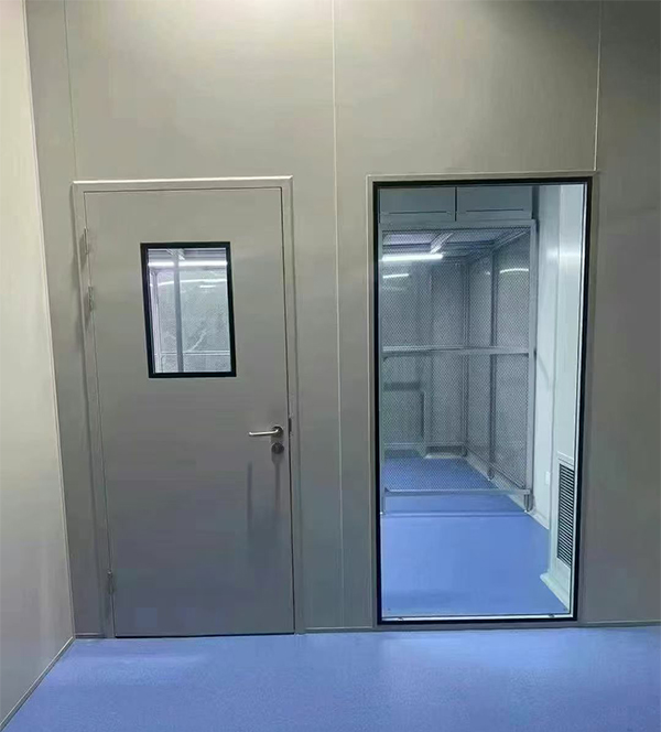 学校教学楼完成凉州防火门标准化安装